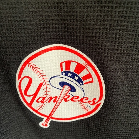 New York Yankees Hoodie - Picture 4 of 8